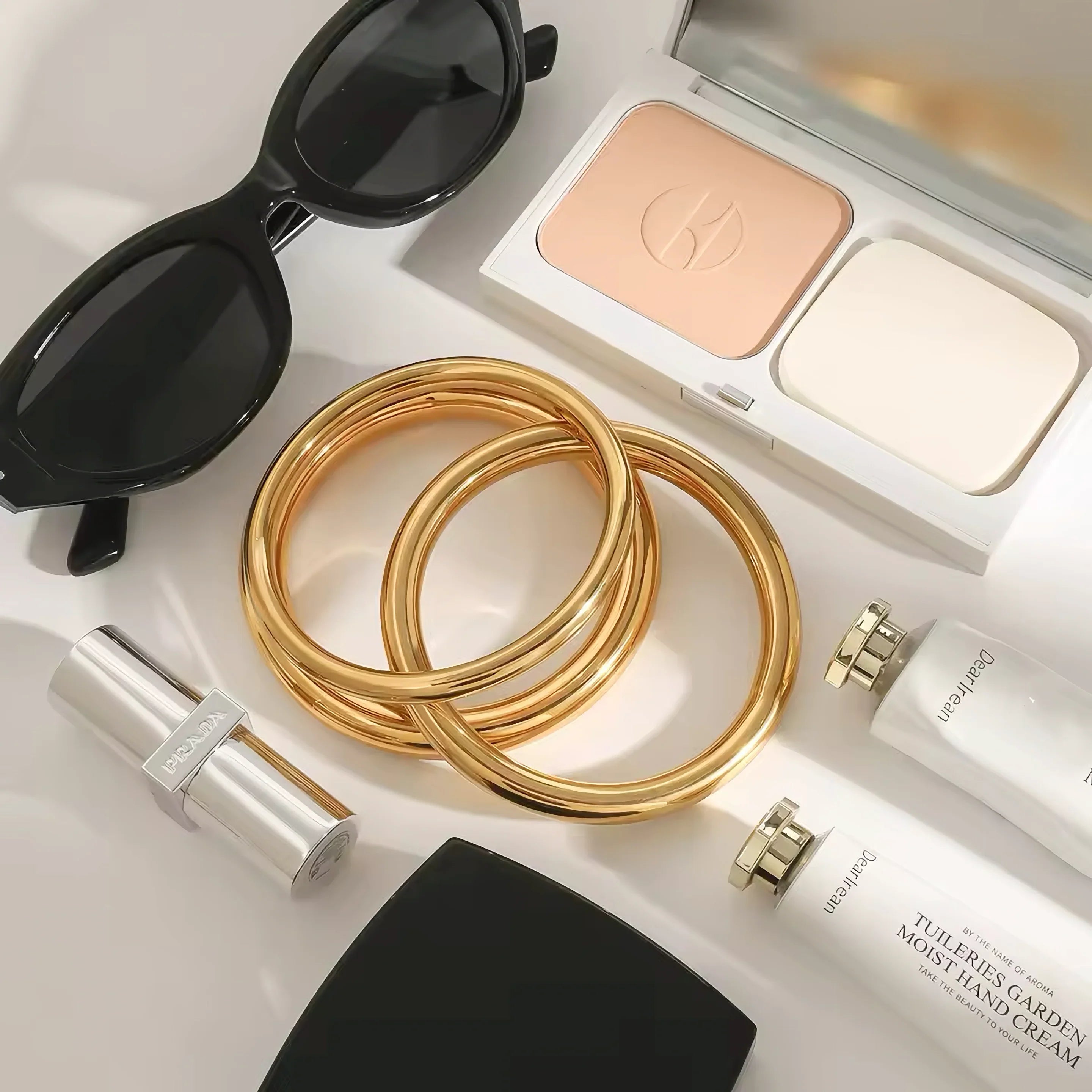 Alessandra Smooth Gold Bangle