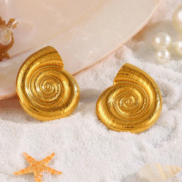 Elegance Gold Shell Earrings
