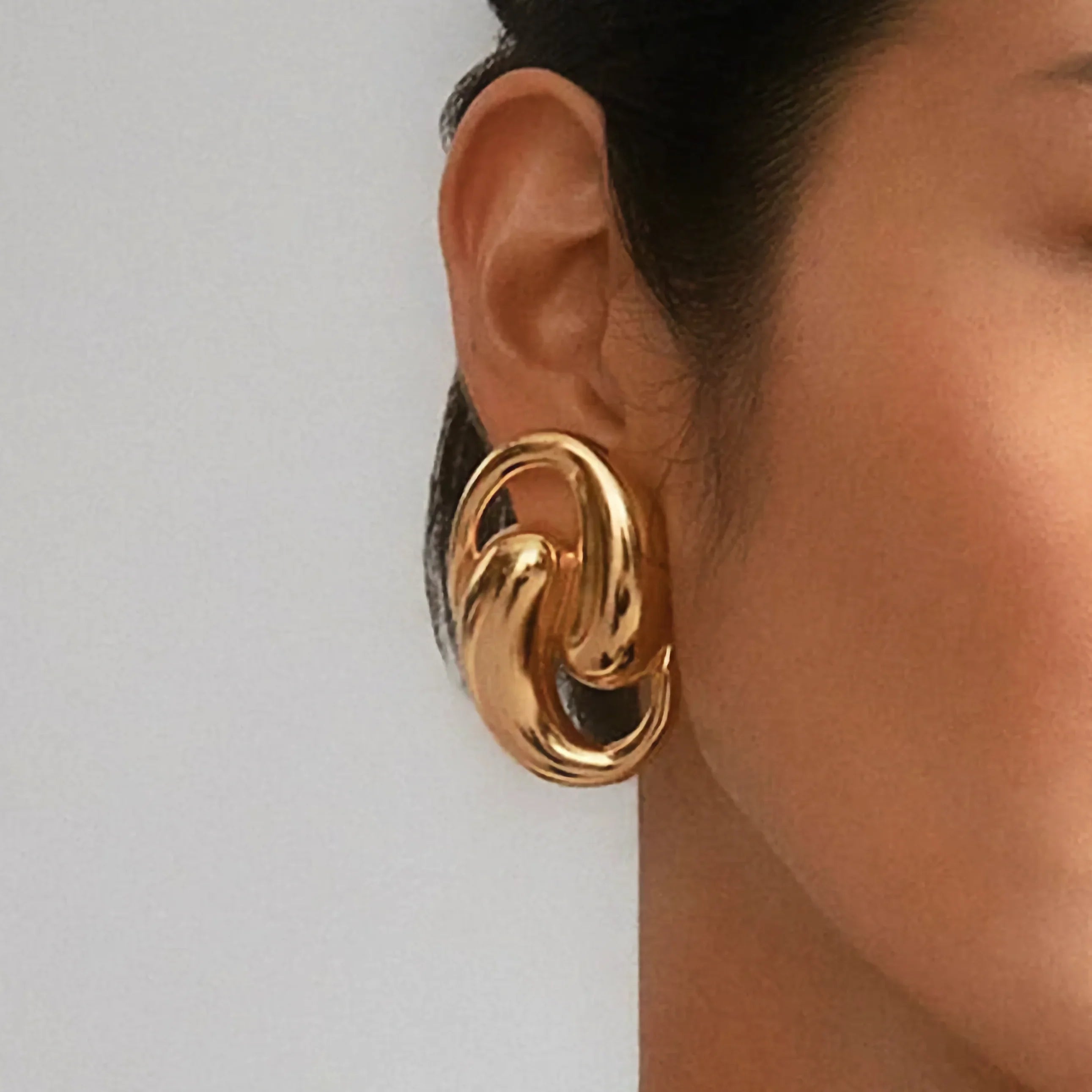 Allure Water Drop Gold Earrings