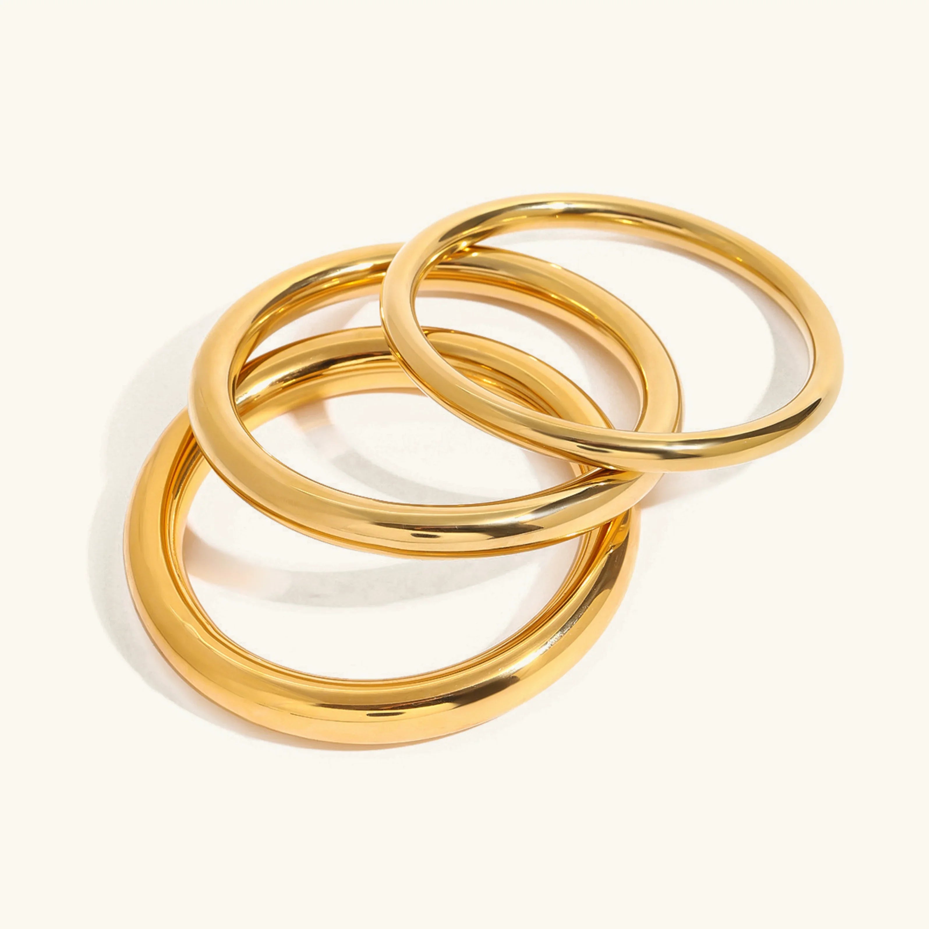 Alessandra Smooth Gold Bangle