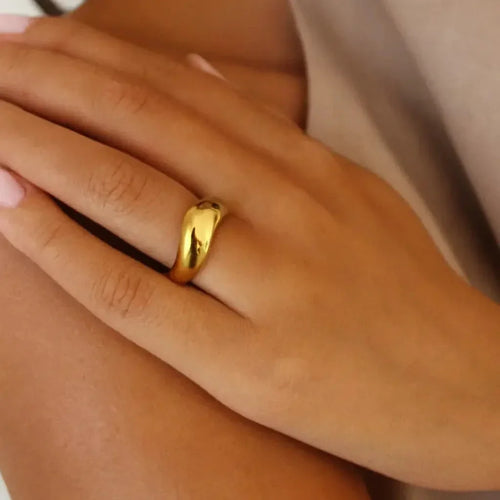 Amalfi Formless Gold Ring