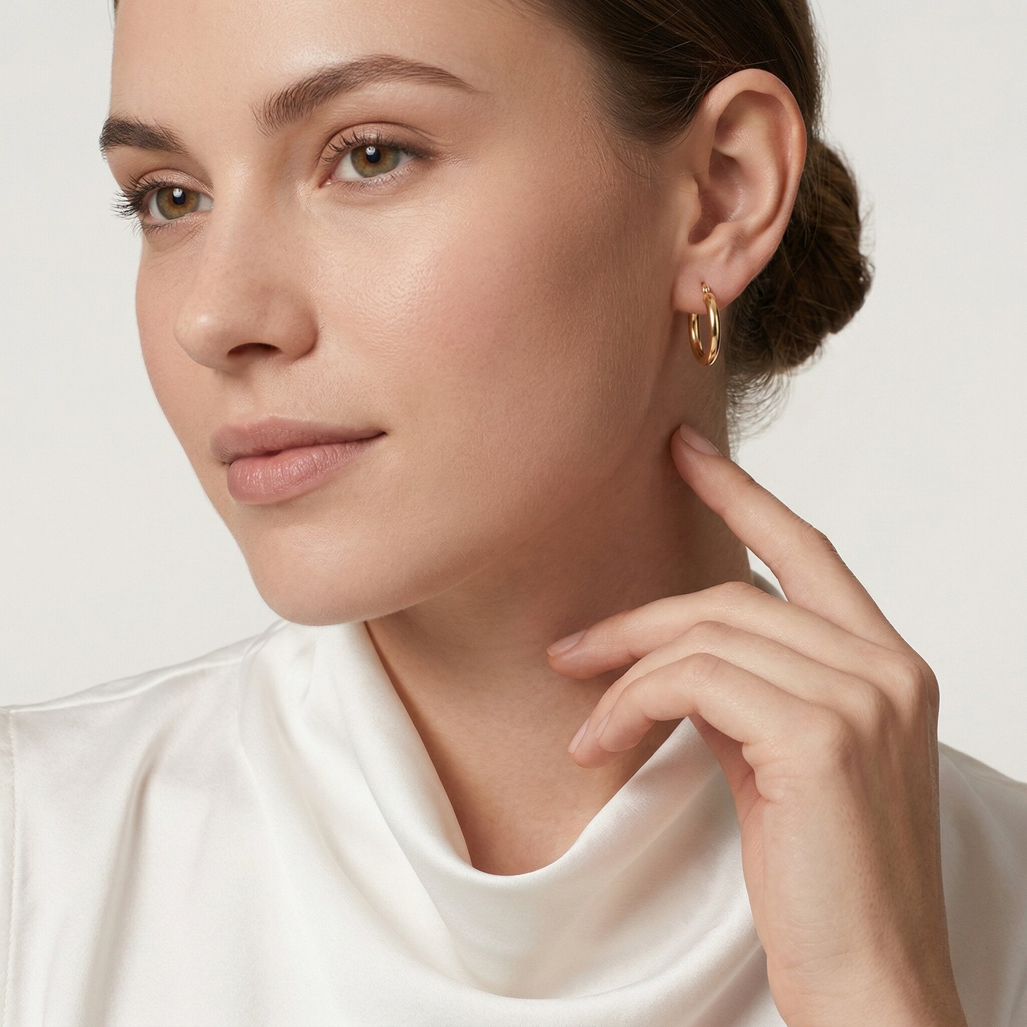Whisper Round Hoops