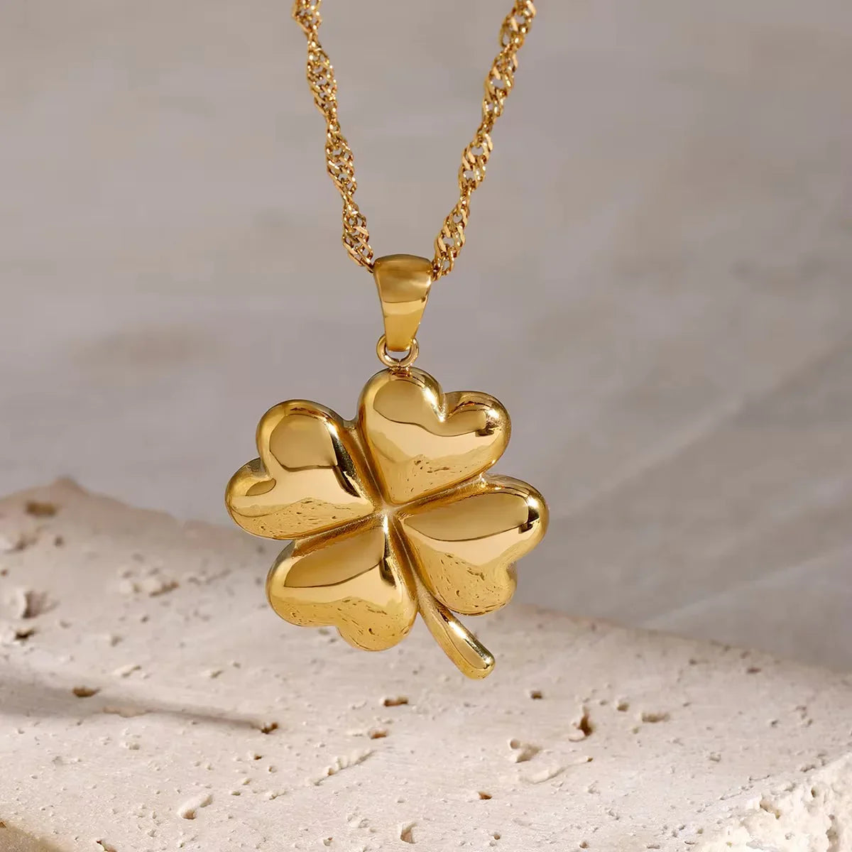 Sigyn Clover Gold Necklace
