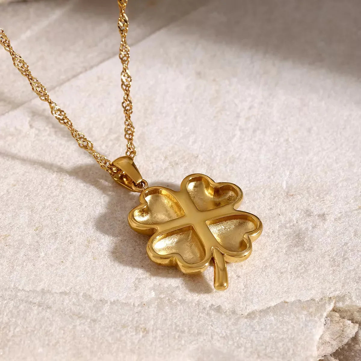 Sigyn Clover Gold Necklace