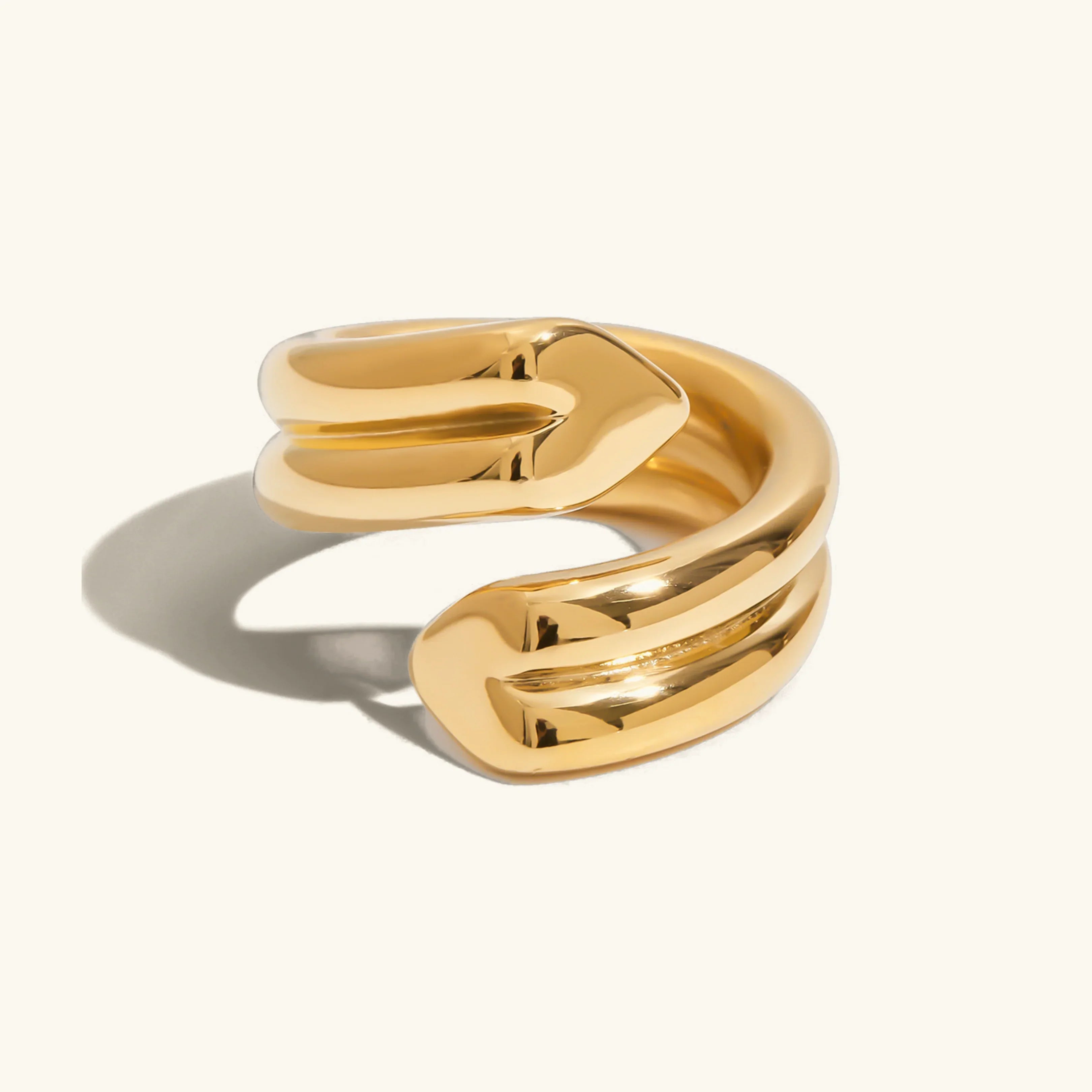 Napoli Heart Twist Gold Ring