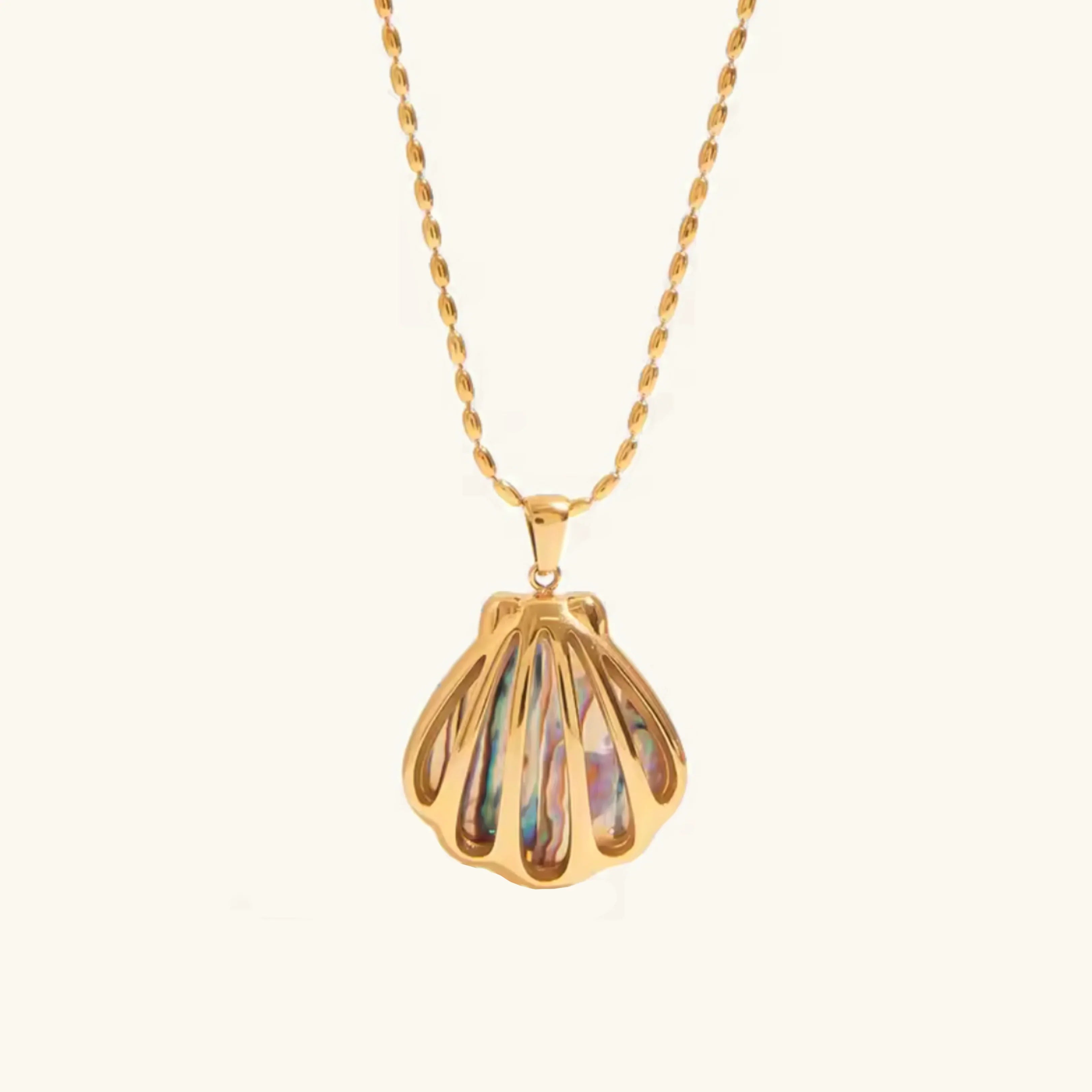 Frigg Gold Seashell Pendant