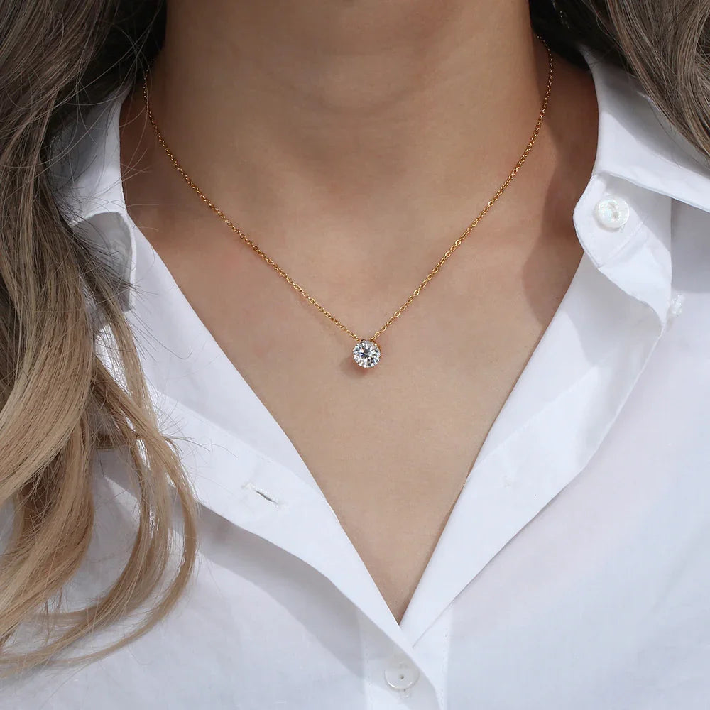 Ran Solitaire Gold Necklace