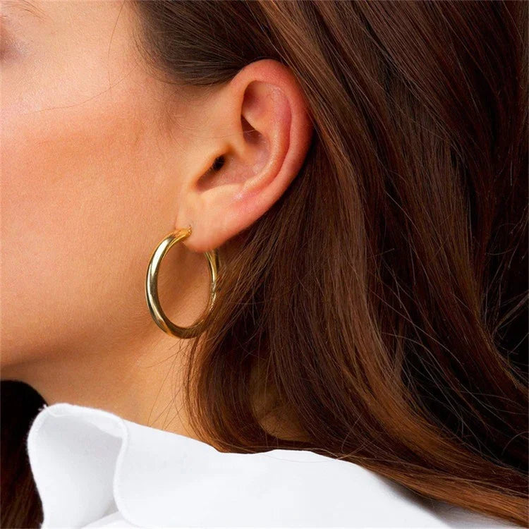 Whisper Round Hoops