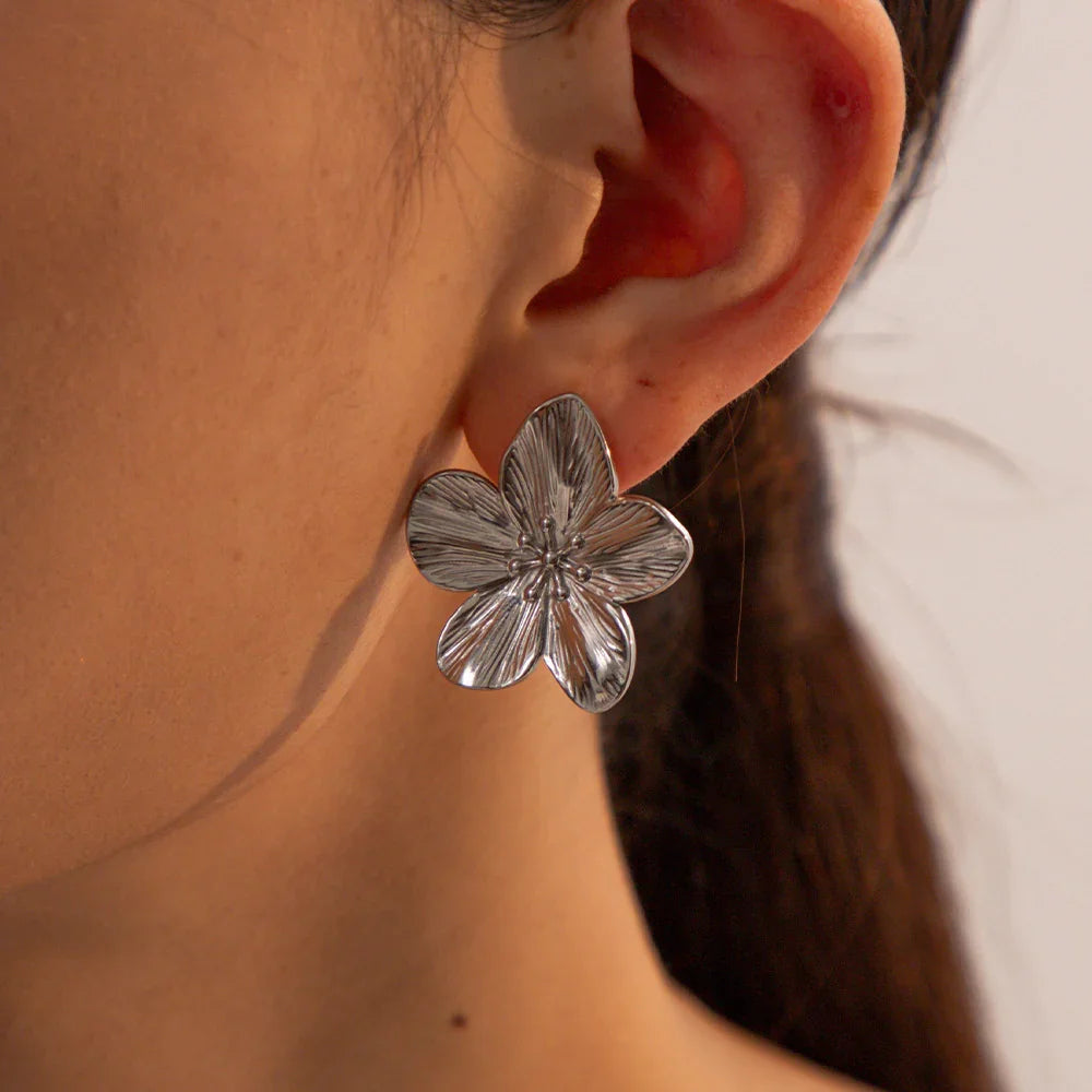 Belonging Flower Gold Earrings