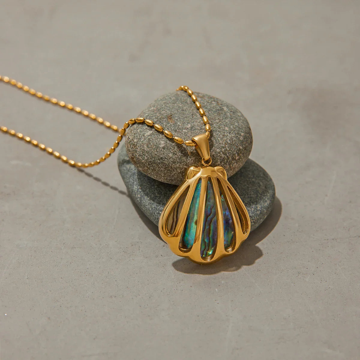 Frigg Gold Seashell Pendant