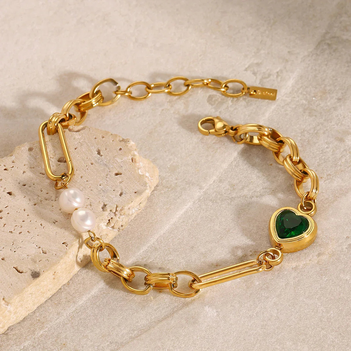 Natalie Emerald Pearl Bracelet