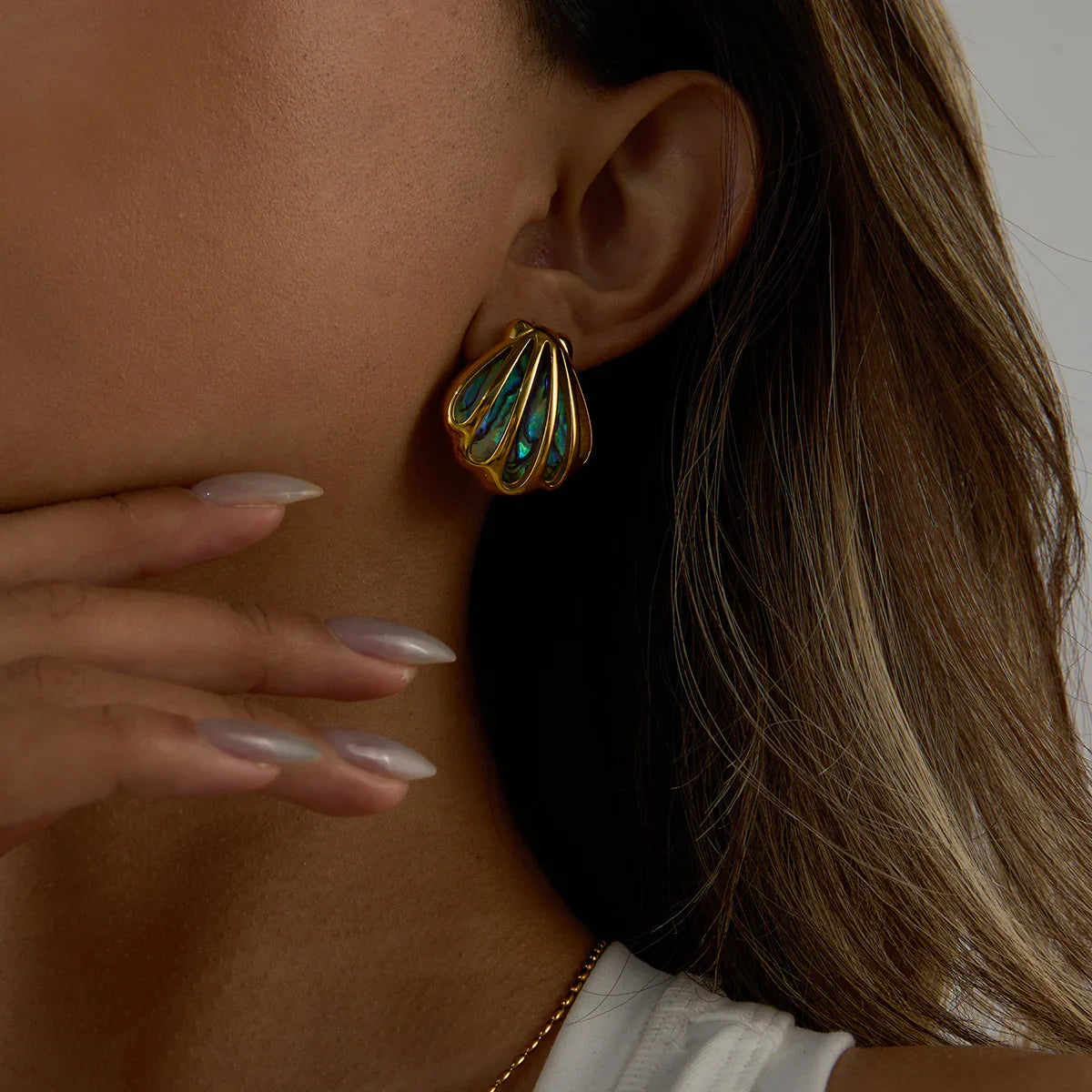 Dazzle Gold Seashell Earrings