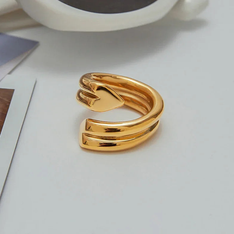 Napoli Heart Twist Gold Ring