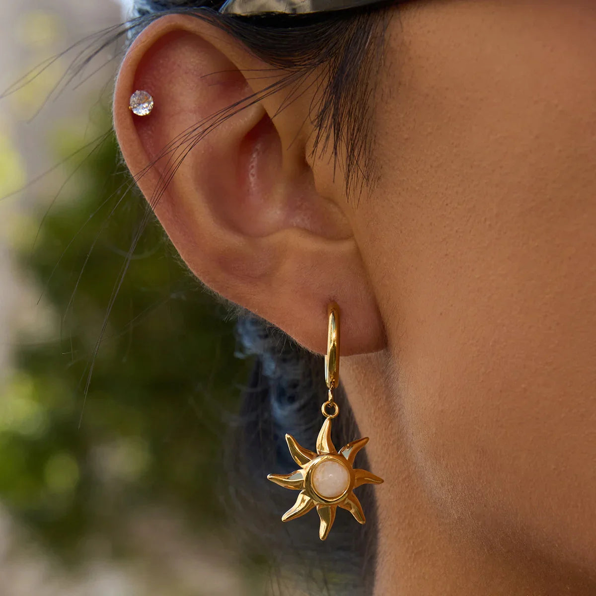 Affection Sun-shaped Earrings