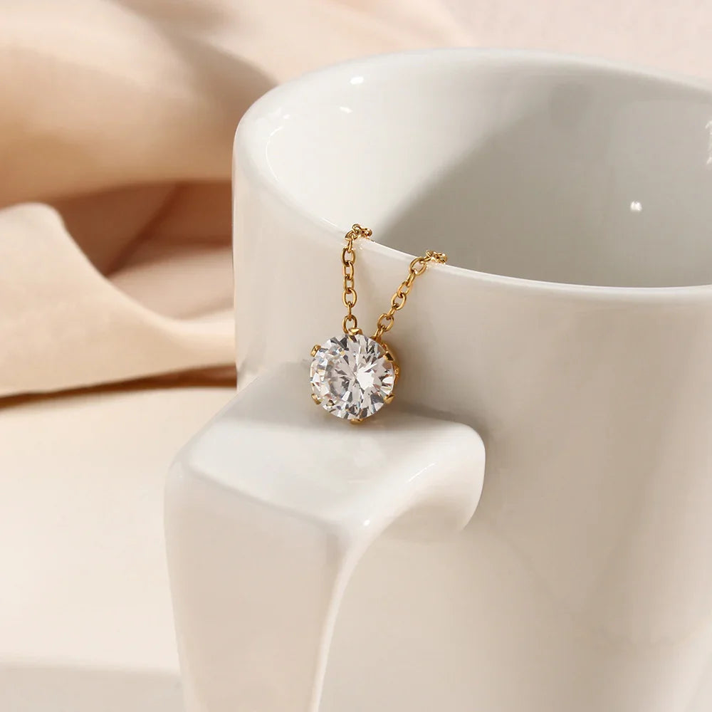 Ran Solitaire Gold Necklace
