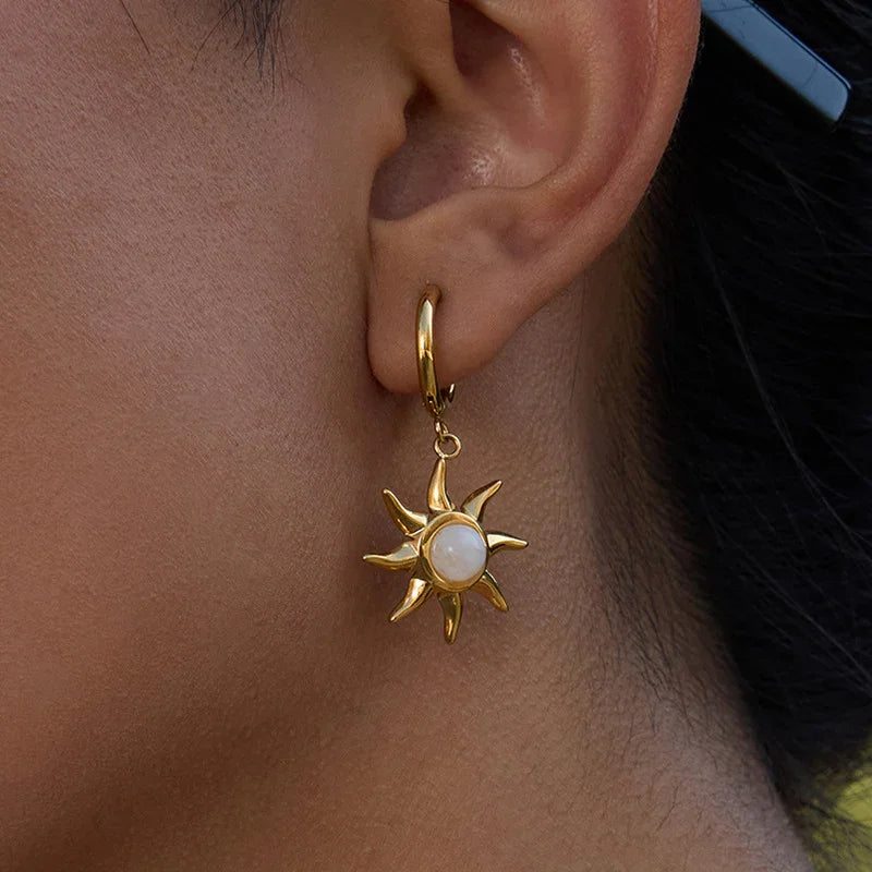 Affection Sun-shaped Earrings