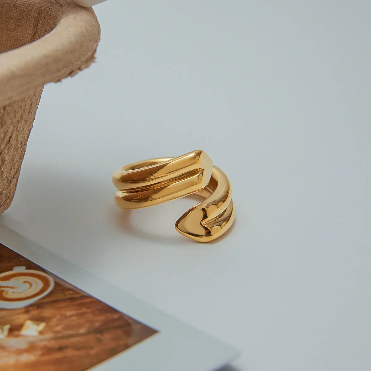 Napoli Heart Twist Gold Ring