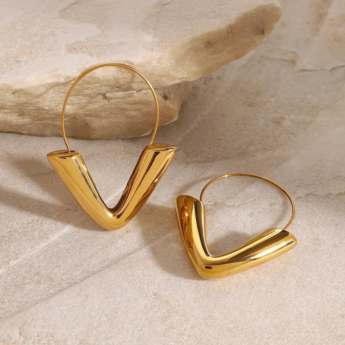 Flow Arrowhead Hoops