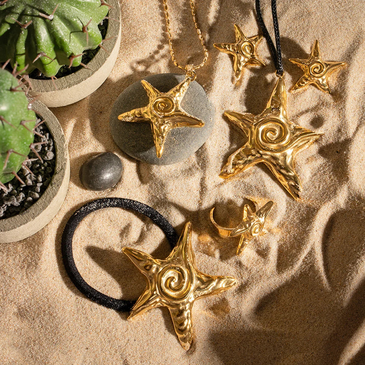 Dahlia Pony Cuff