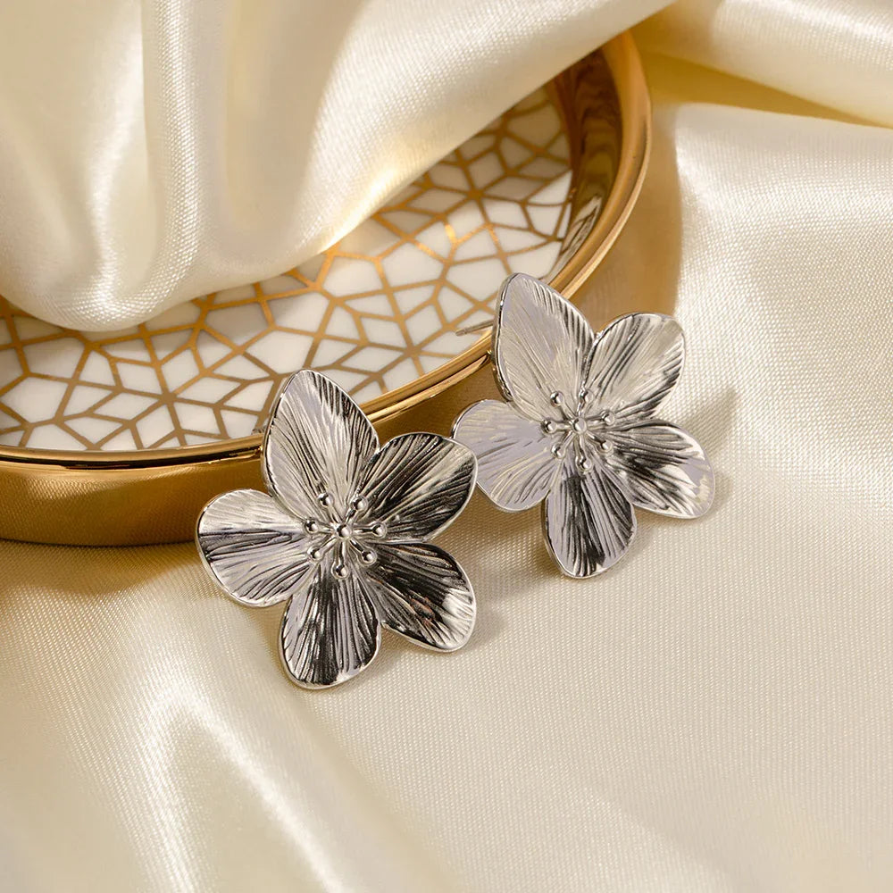 Belonging Flower Gold Earrings