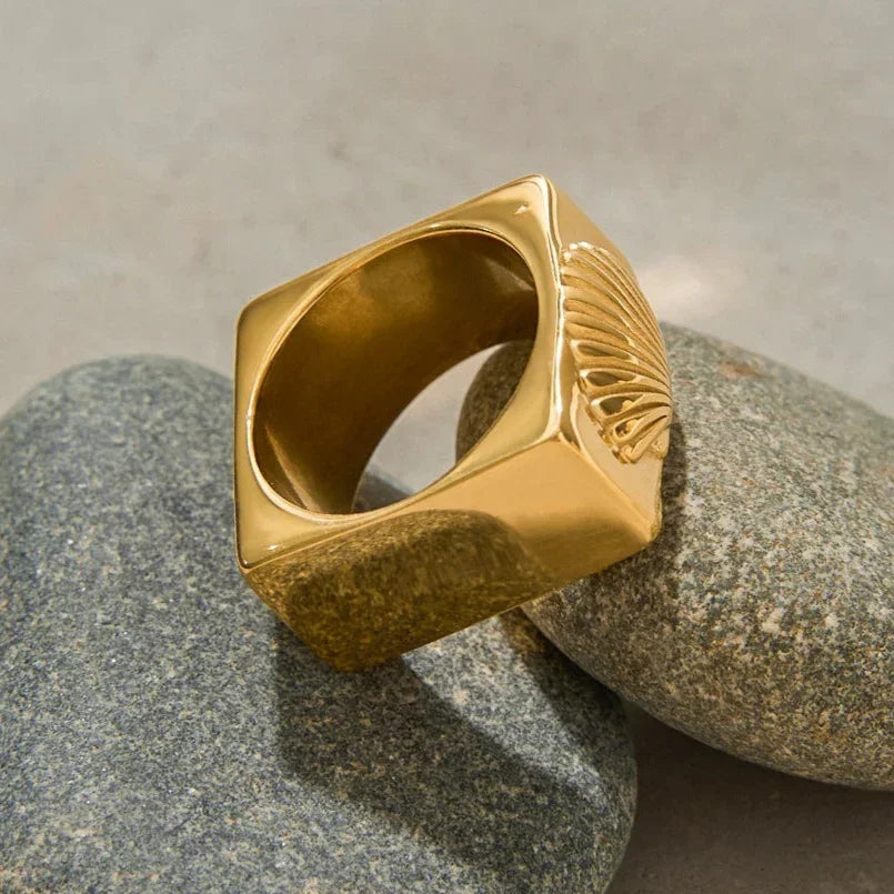 Mykonos Geometric Shell Ring