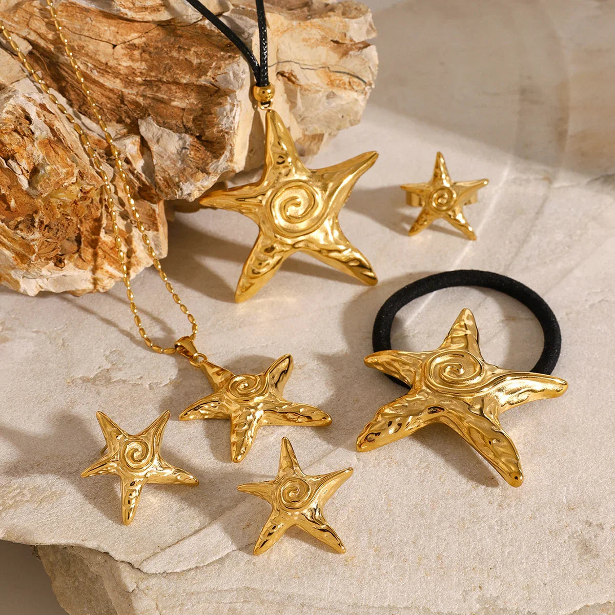 Dahlia Pony Cuff