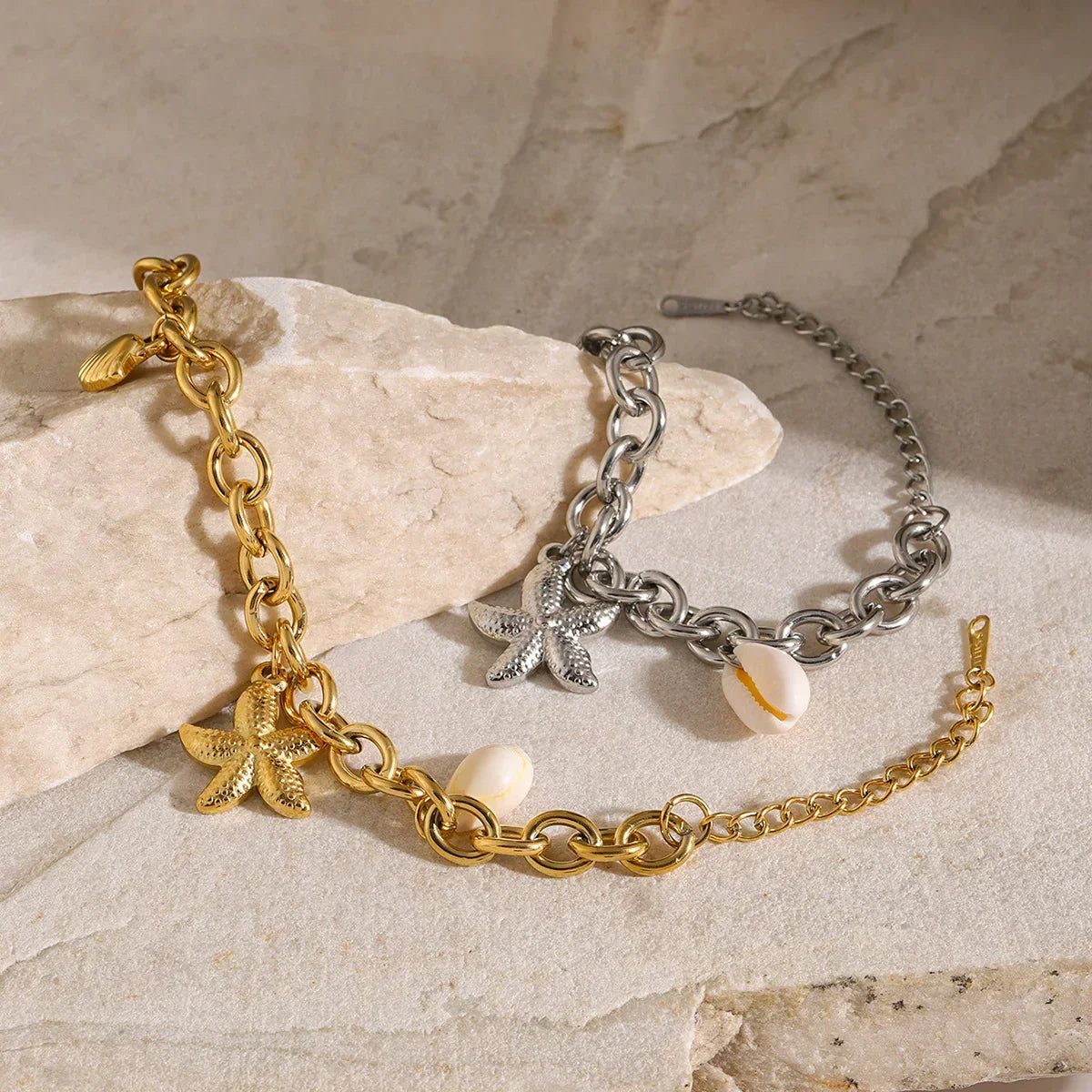 Lilly Gold Bracelet