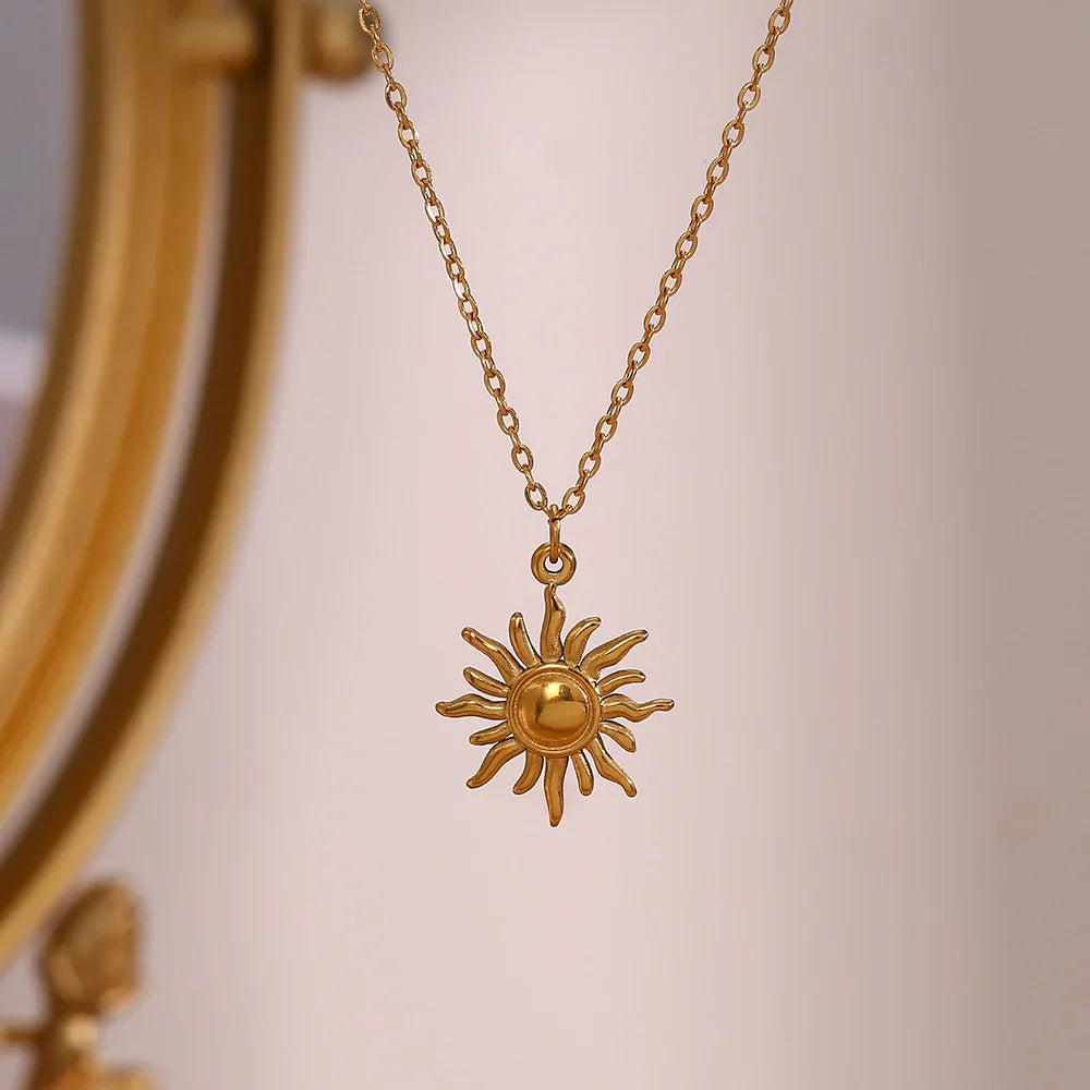 Skadi Gold Sun Necklace