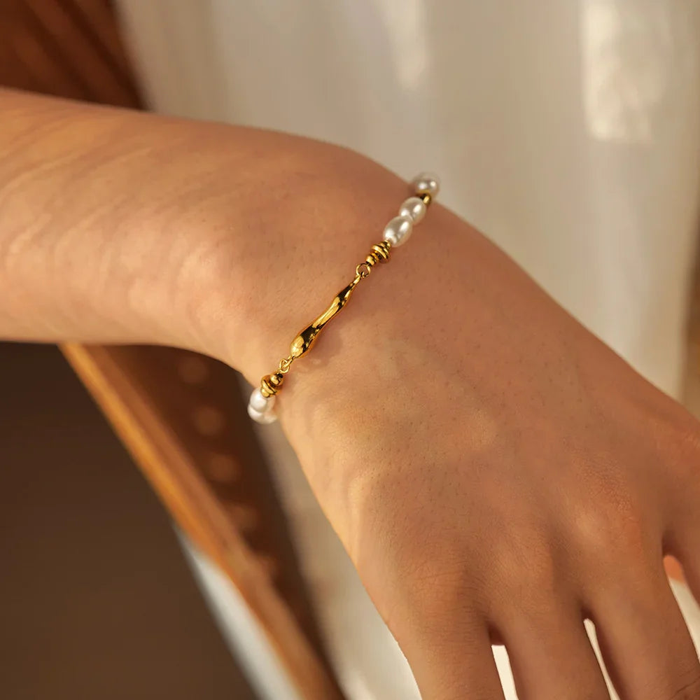 Elisabeth Freshwater Pearl Bracelet