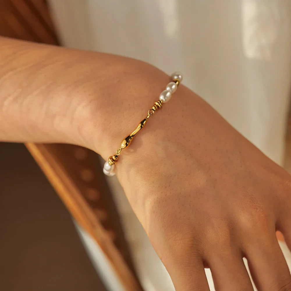 Vera Freshwater Pearl Bracelet