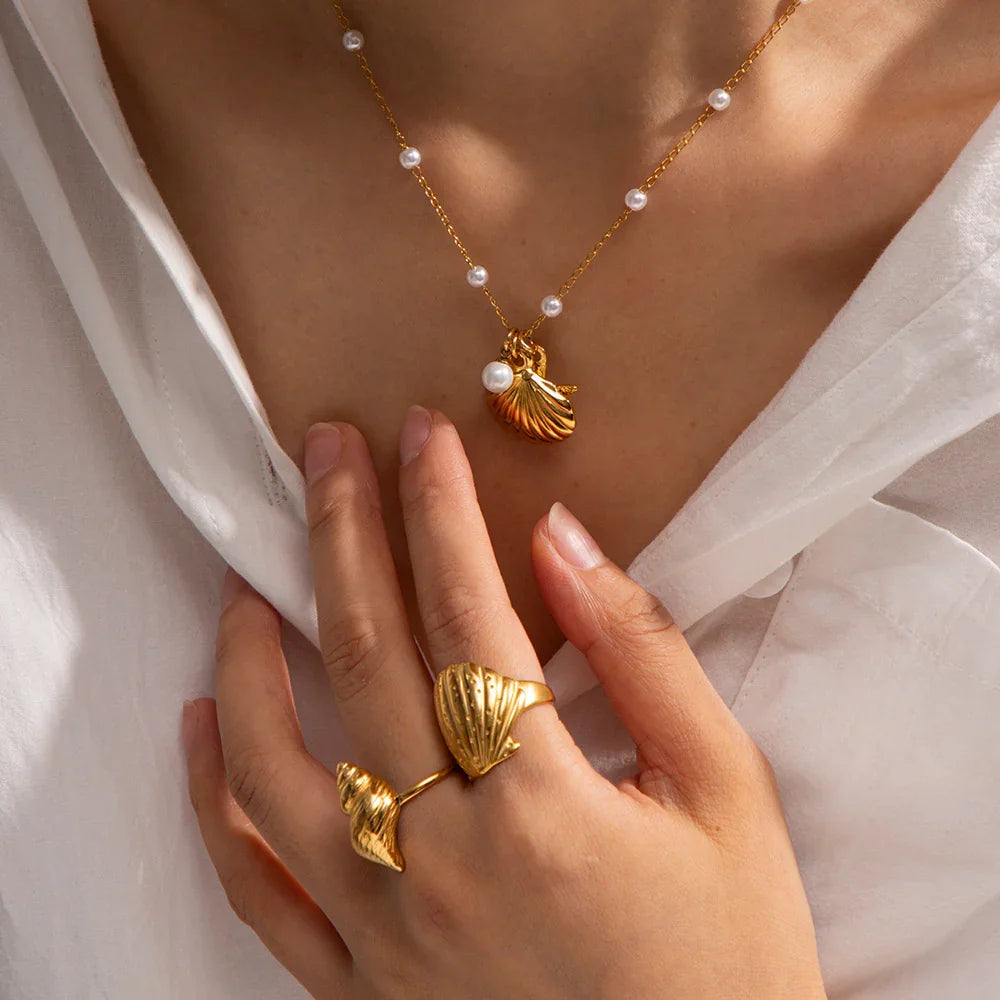 Nyx Freshwater Pearl Necklace