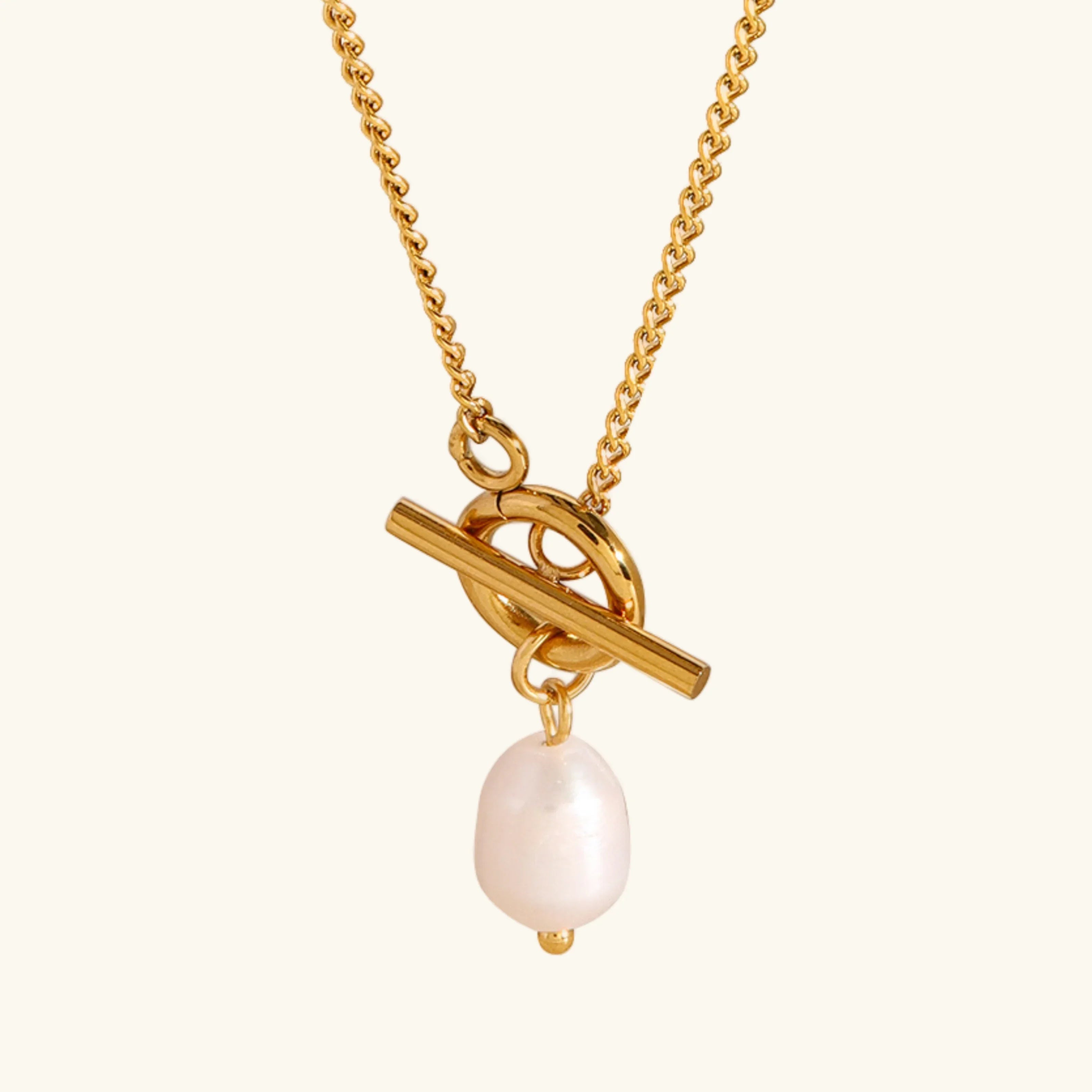 Nike Freshwater Pearl Necklace