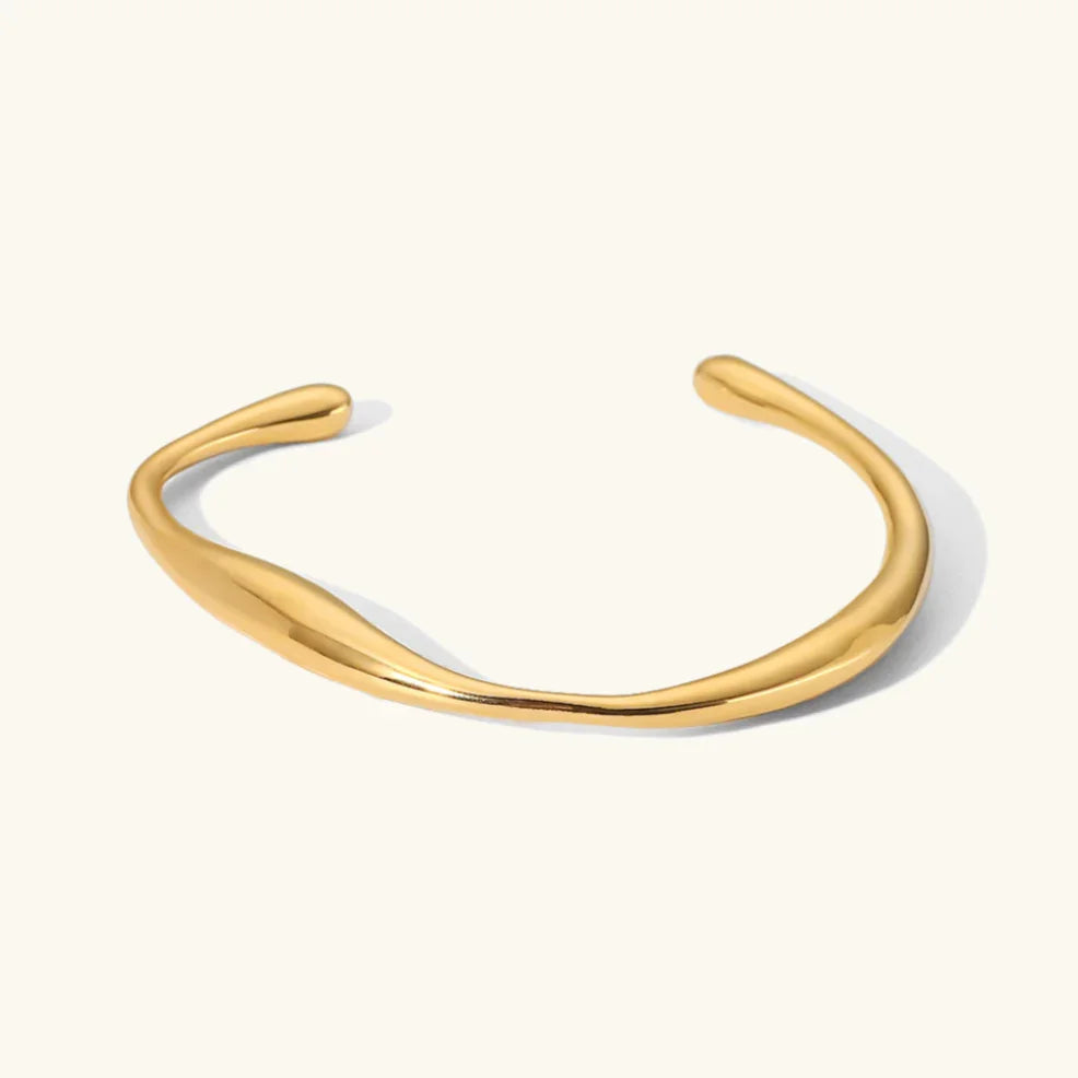 Selena Gold Bangle