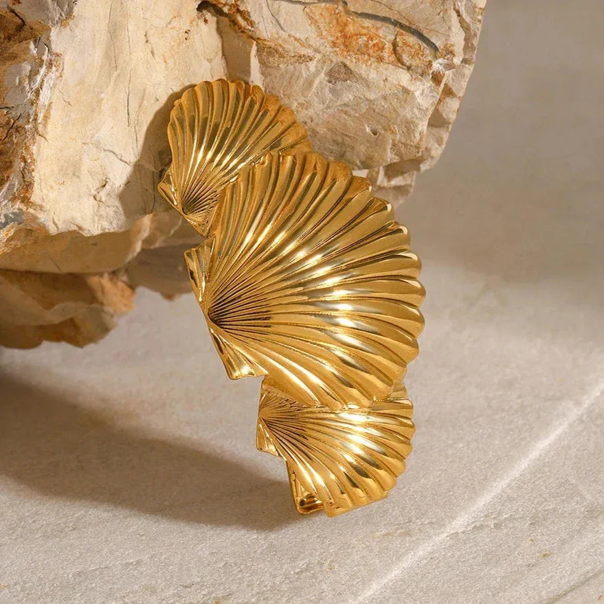 Zinnia Gold Hair Clip