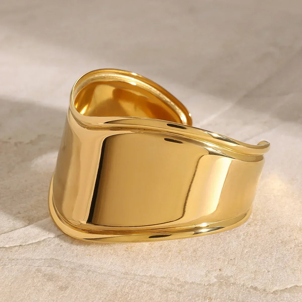 Caroline Smooth Gold Cuff