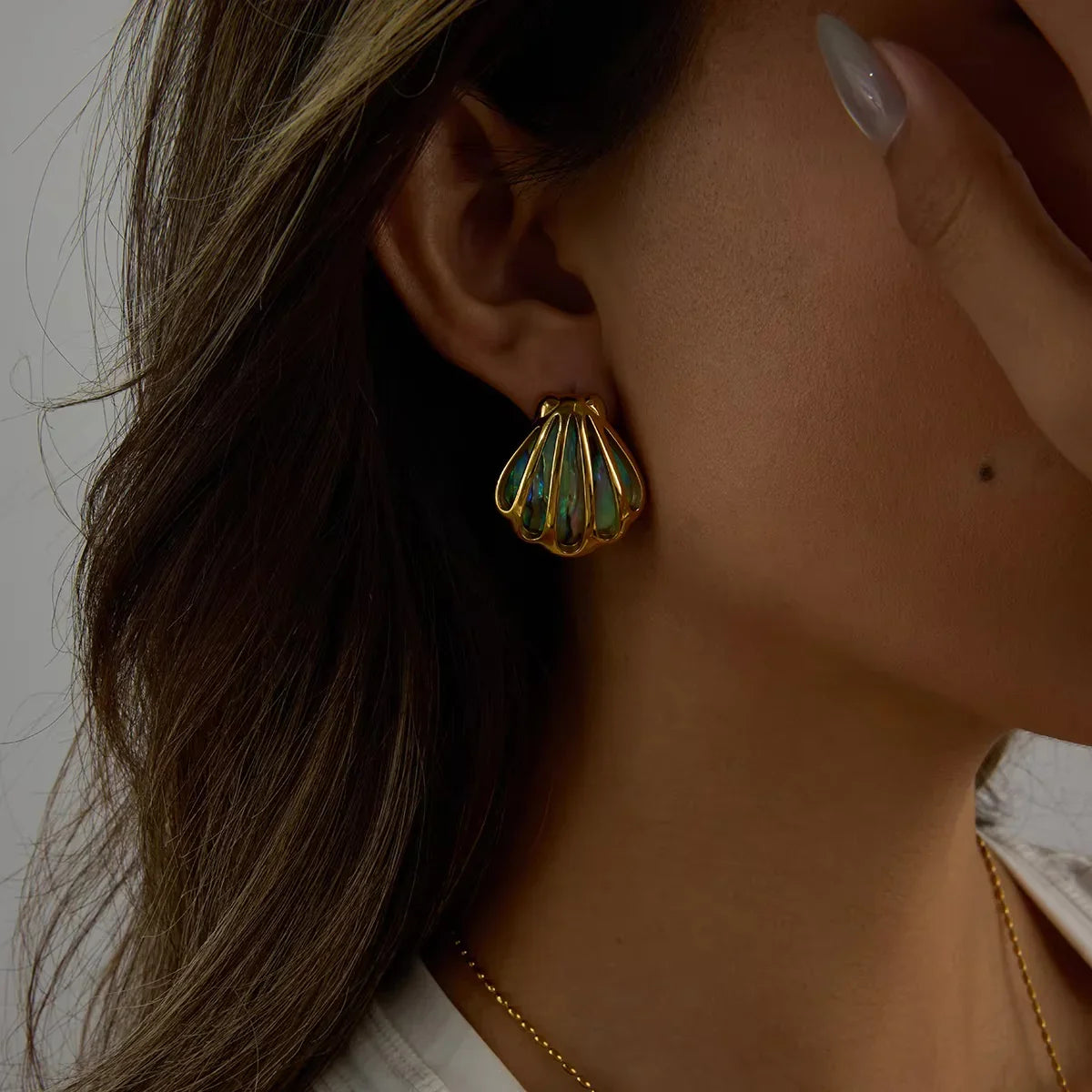 Dazzle Gold Seashell Earrings
