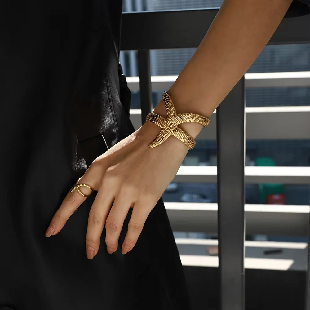Scarlett Gold Starfish Cuff