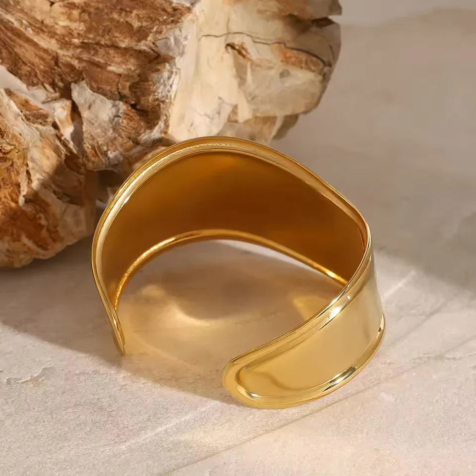 Caroline Smooth Gold Cuff