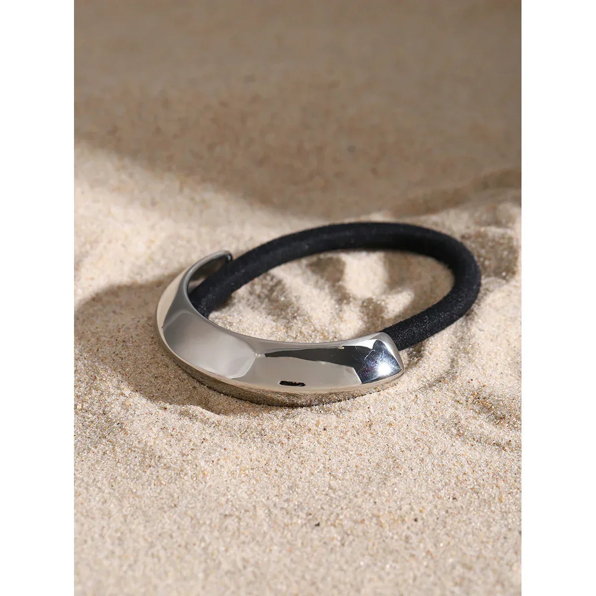 Aster Arch Pony Cuff