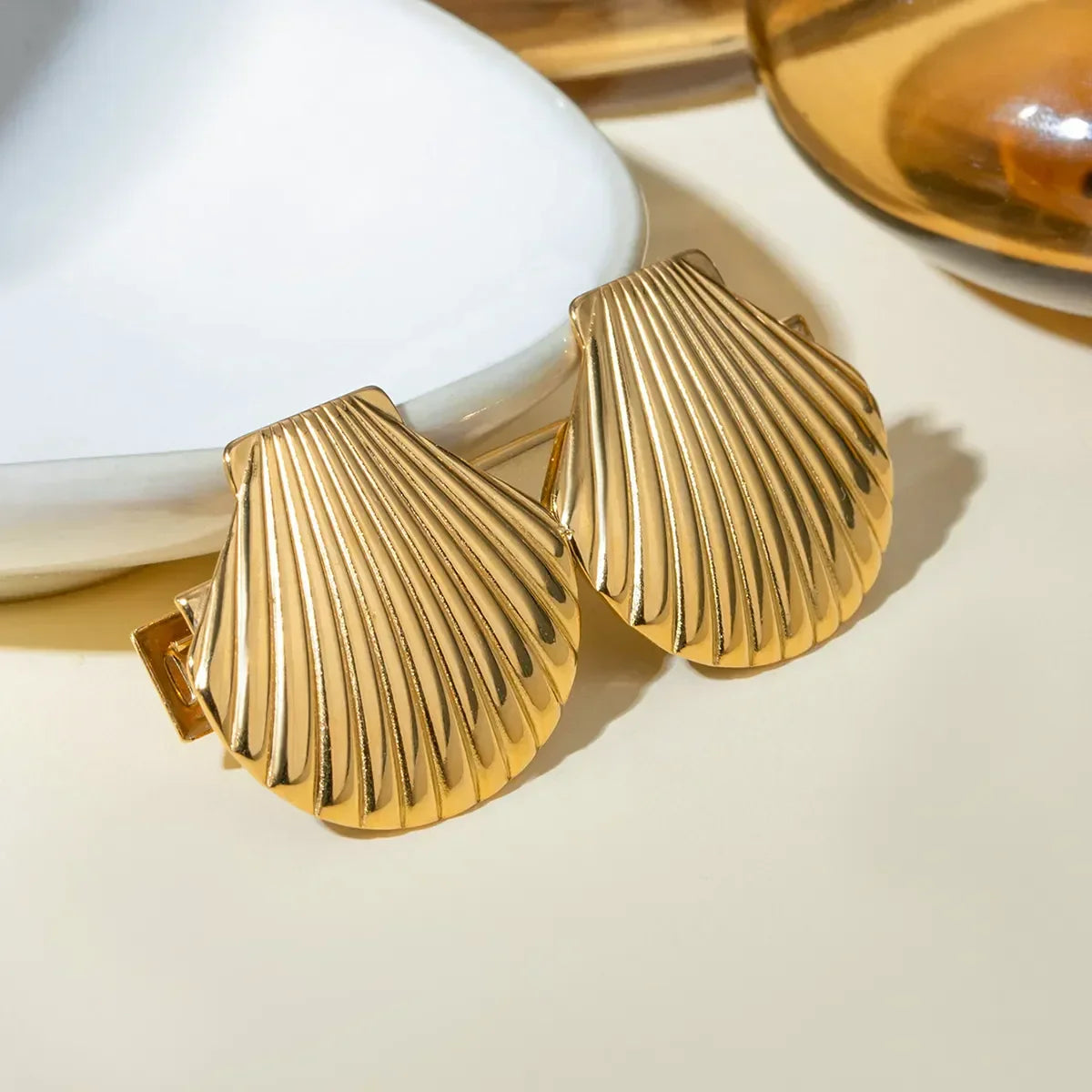 Gardenia Gold Hair Clip